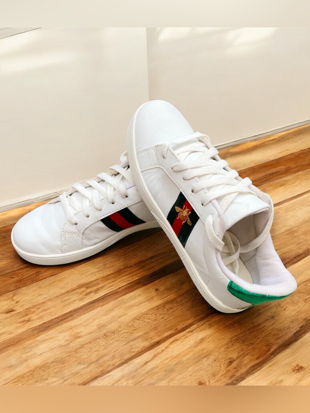 Gucci Ace Women’s Sneakers Red Green Stripe & Gold Bee Size US 8 EUR 39 CM 24.5